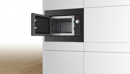 Микроволновая печь Bosch BFL523MB3
