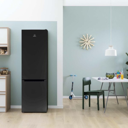 Холодильник Indesit ITF 020 B [1, No Frost]