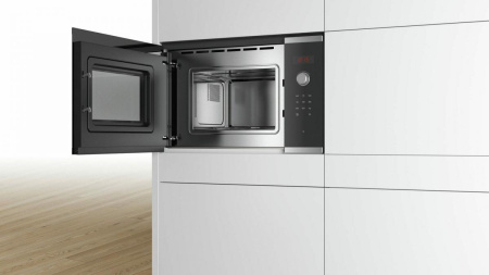 Микроволновая печь Bosch BFL 523MS0