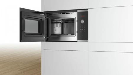 Микроволновая печь Bosch BFL 553MS0