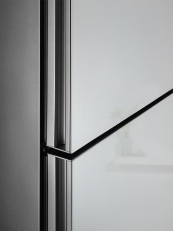 Холодильник Electrolux LNT7ME34G1 [2, No Frost]