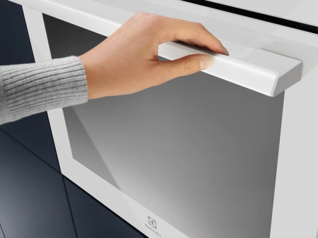 Встраиваемый духовой шкаф Electrolux OKC8H39WV