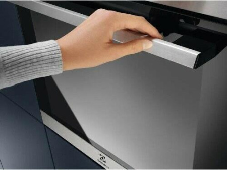 Встраиваемый духовой шкаф Electrolux EOF3H71