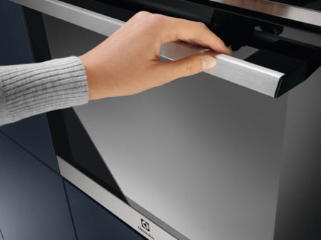 Встраиваемый духовой шкаф Electrolux OEF5H70