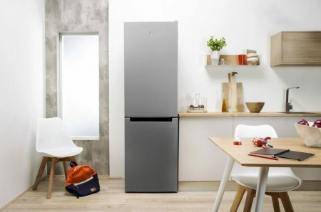 Холодильник Indesit DS 4180 SB