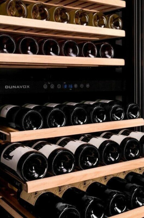 Винный шкаф Dunavox DX-94.270SDSK [1, капельное]