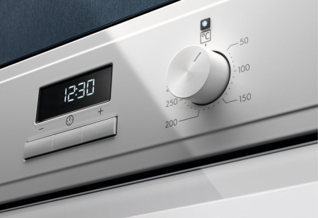 Встраиваемый духовой шкаф Electrolux EOF3H70V