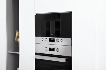 Встраиваемый духовой шкаф Bosch HMG 656RS1