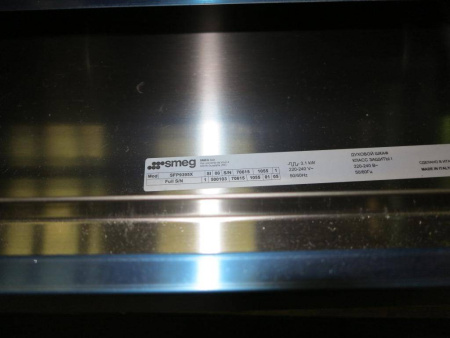 Встраиваемый духовой шкаф Smeg SFP 9395X
