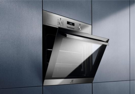 Встраиваемый духовой шкаф Electrolux EOF3H40BX