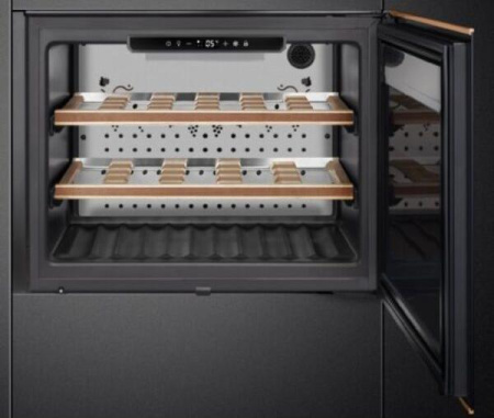 Винный шкаф Smeg CVI621NR3 [1, капельное]