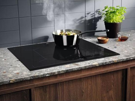 Варочная поверхность Electrolux EIS 6448