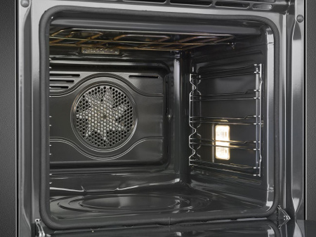 Встраиваемый духовой шкаф Smeg SFP 6106WTPS