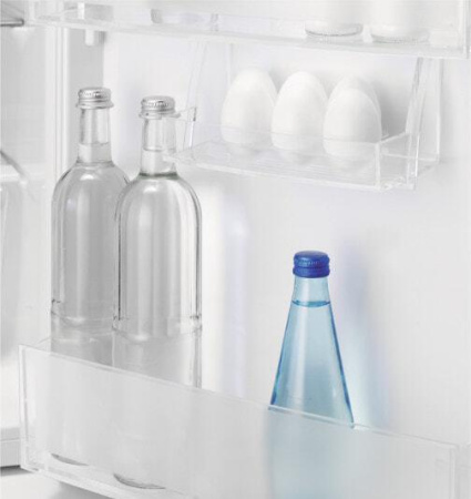 Холодильник Electrolux LFB3AF82