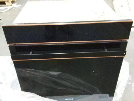 Встраиваемый духовой шкаф Smeg SFP 6604NRE