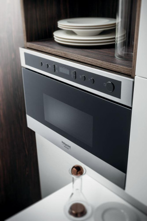 Микроволновая печь Hotpoint-Ariston MN 513 IX