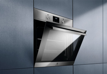 Встраиваемый духовой шкаф Electrolux EOF3H71