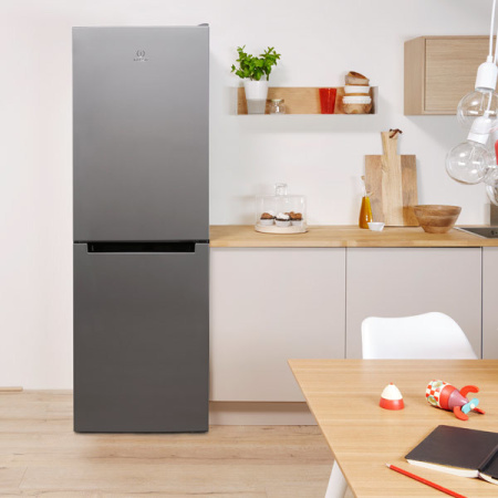 Холодильник Indesit ITF 016 S [2, No Frost]