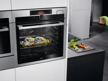 Встраиваемый духовой шкаф AEG BSM892330M