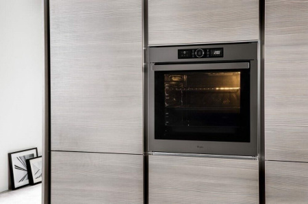 Встраиваемый духовой шкаф Whirlpool AKZM 8420