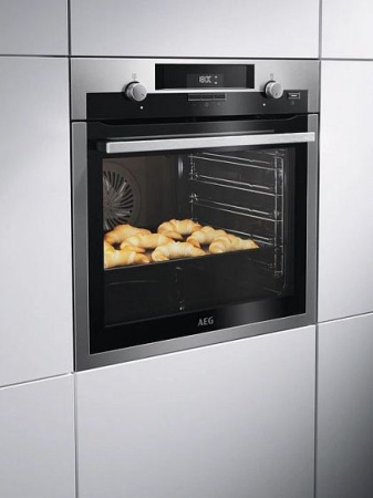 Встраиваемый духовой шкаф AEG BEM455120M