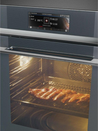 Встраиваемый духовой шкаф Smeg SFP 6106WTPS