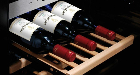 Винный шкаф Caso winesafe 75 [1, капельное]
