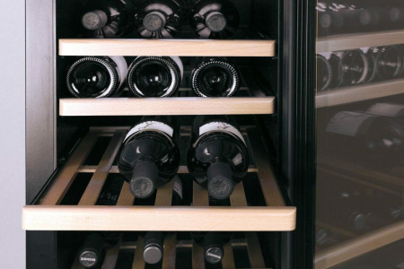 Винный шкаф Caso winesafe 75 [1, капельное]
