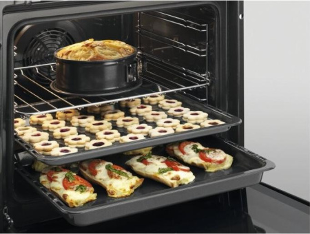Встраиваемый духовой шкаф Electrolux EOG91102AX