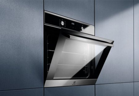 Встраиваемый духовой шкаф Electrolux EOF5H40BX