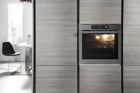 Встраиваемый духовой шкаф Whirlpool AKZM 8420