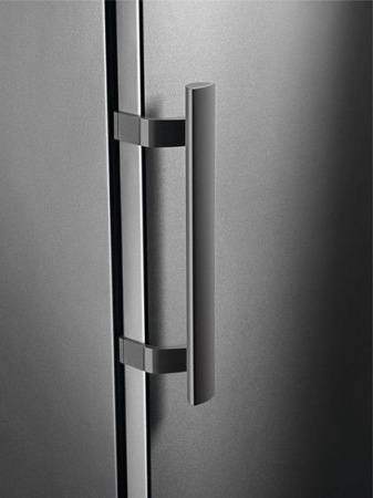 Холодильник Electrolux ERF 3307AOX [1, капельное]